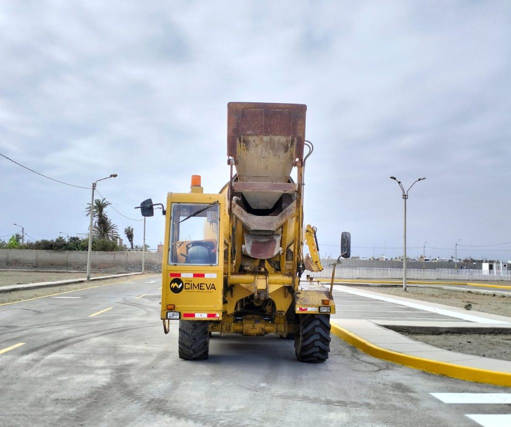 Autohormigonera Carmix 5.5XL (1)